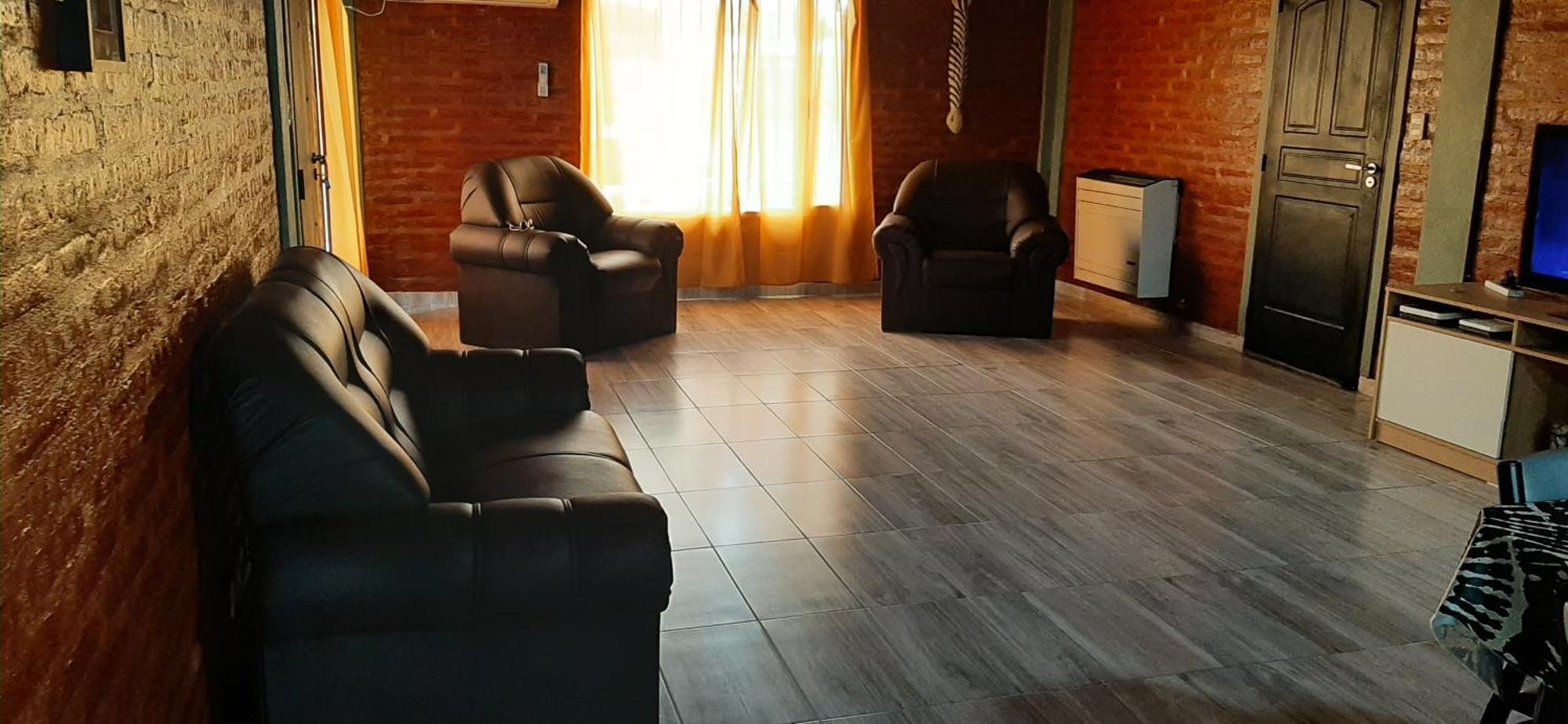 Alquiler Temporario En Trelew Esterno foto
